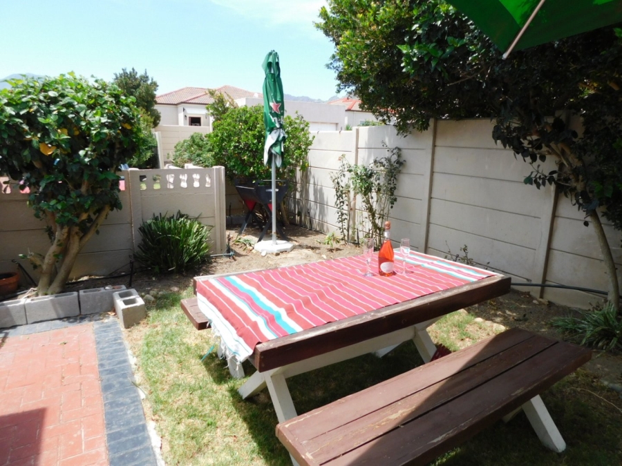 2 Bedroom Property for Sale in Admirals Park Western Cape